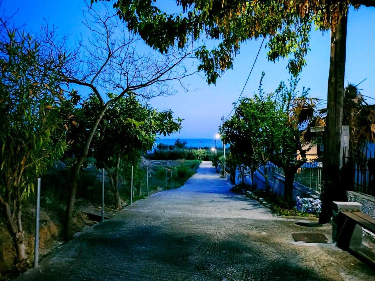 Adam'S Holiday House 2019 Karianí Dış mekan fotoğraf