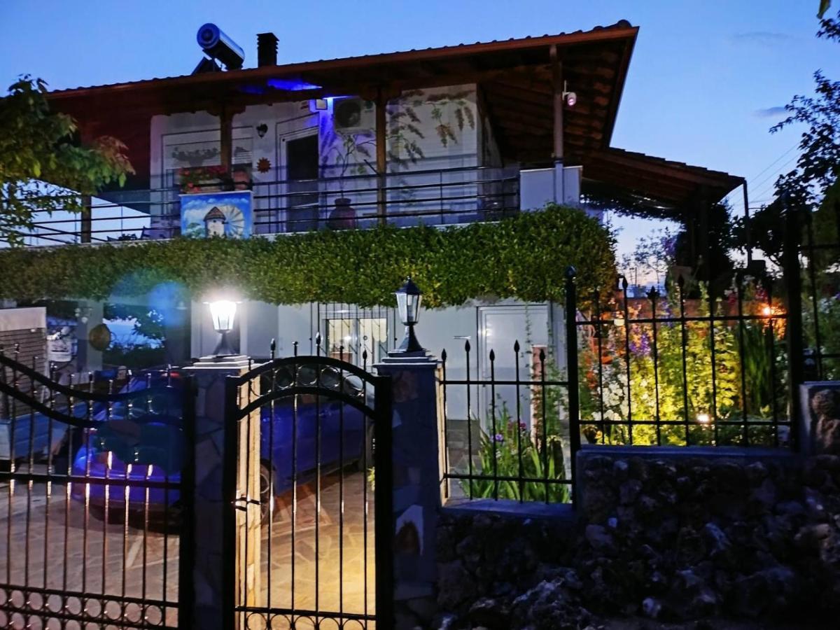 Adam'S Holiday House 2019 Karianí Dış mekan fotoğraf