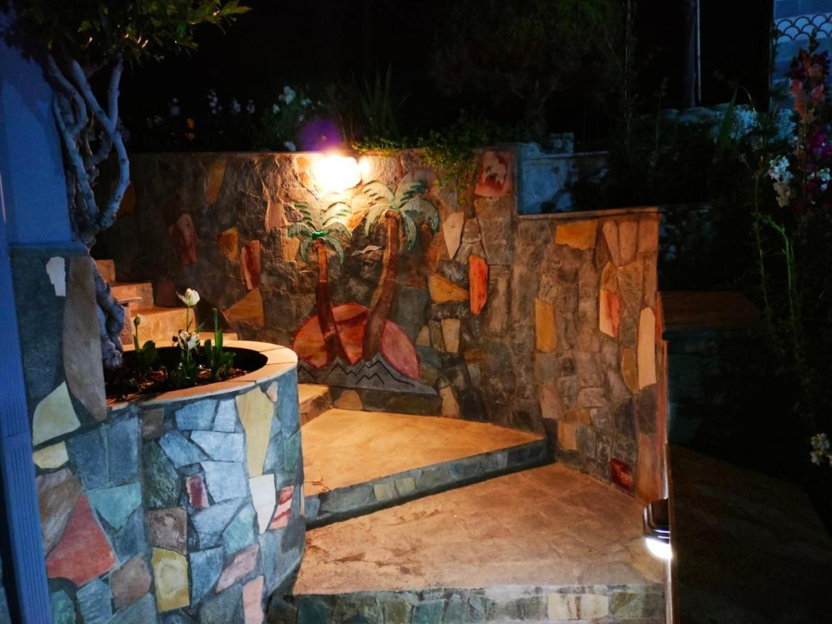 Adam'S Holiday House 2019 Karianí Dış mekan fotoğraf
