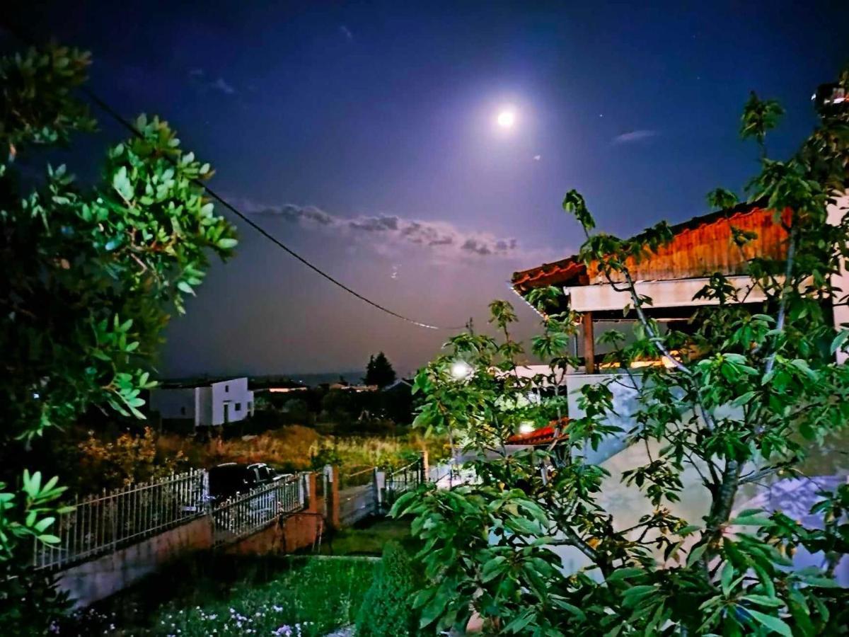 Adam'S Holiday House 2019 Karianí Dış mekan fotoğraf